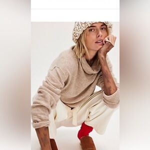 NWT treasure Free People cashmere turtleneck XL sweater light weight beige